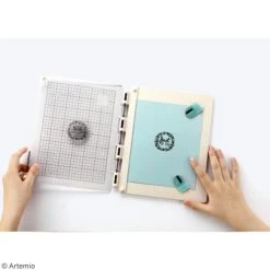 Les meilleures critiques de 😀 Artemio Accessoires Pour Tampons Presse De Précision Pour Tampons Transparents StampingPro - A5 😉 -Tampons scrap Soldes unnamed file 9